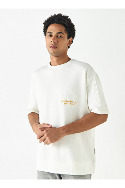 Lee Cooper Embroidered Crew Neck T-shirt With Short Sleeves