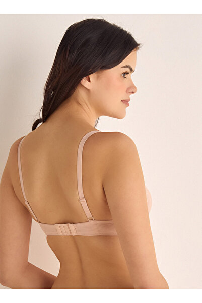 FAV Lace Detail Bra with Hook and Eye Closure