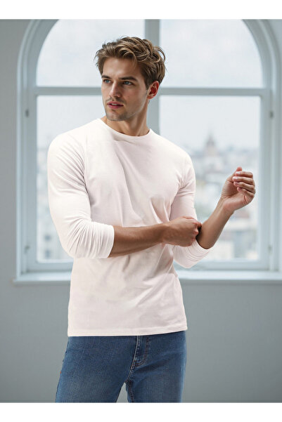 FAV تي شيرت بقصّة Slim Fit مع رقبة دائرية وأكمام طويلة