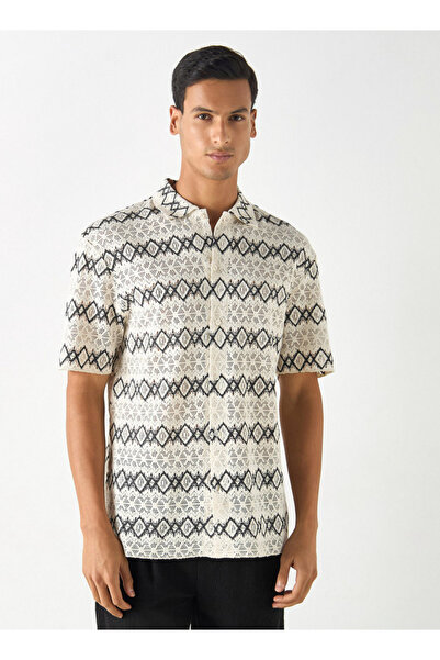 Iconic قميص بقصّة عادية وأكمام قصيرة