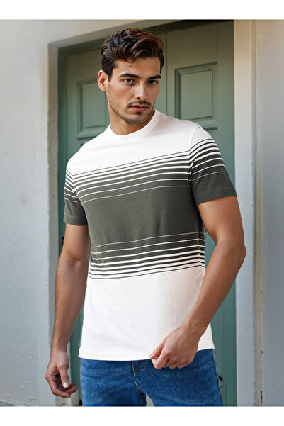 FAV تي شيرت مطبوع بقصة عادية