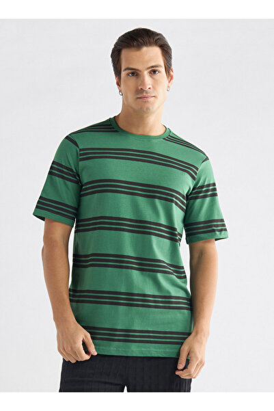FAV Striped T-shirt with Crew Neck and Short Sleeves