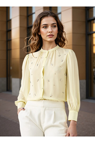 Iconic بلوزة مزينة بأكمام منفوخة