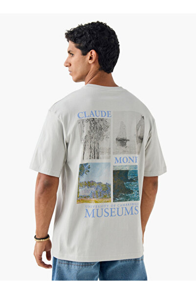 FAV تي شيرت بطبعة جرافيكية مع رقبة دائرية