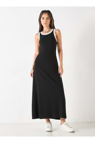 FAV فستان بدون أكمام برقبة دائرية وظهر متقاطع