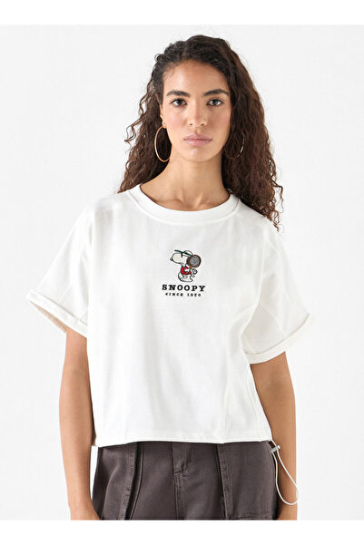 SP Characters Snoopy Dog Detail Crew Neck T-shirt With Short Sleeves