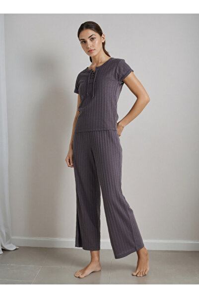 FAV طقم بيجامة قميص و بنطال برباط من مزيج الفسكوز
