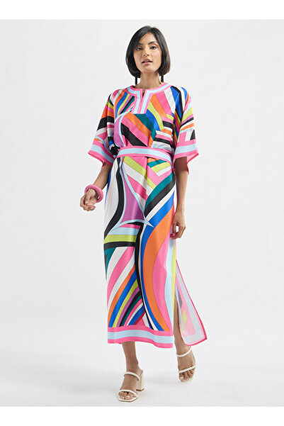 FAV فستان قفطان برقبة دائرية وطبعات متعددة مع حزام ربط وتفاصيل شق