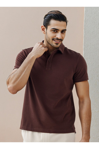 FAV تيشيرت بولو بقصة ضيقة