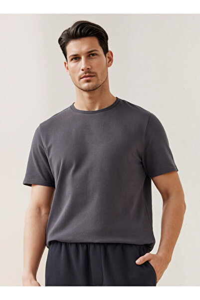 Iconic Popcorn Textured Tee