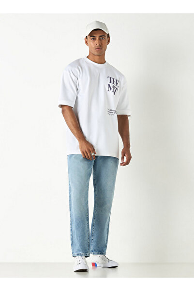 SP Characters The Metropolitan Museum Of Art Graphic Print Crew Neck T-shirt