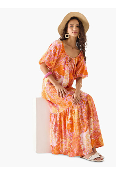 FAV فستان ماكسي بطبعة بيزلي وقصة A وأكمام قصيرة