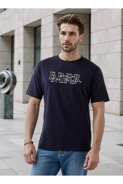 Emperor Print T-shirt with Crew Neck