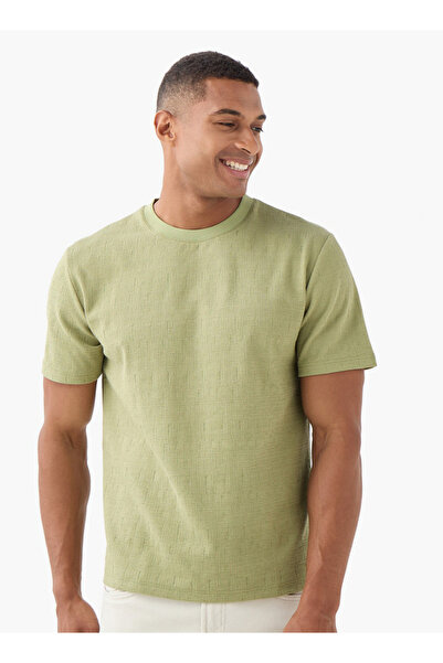 Iconic تي شيرت مريح ومحكم