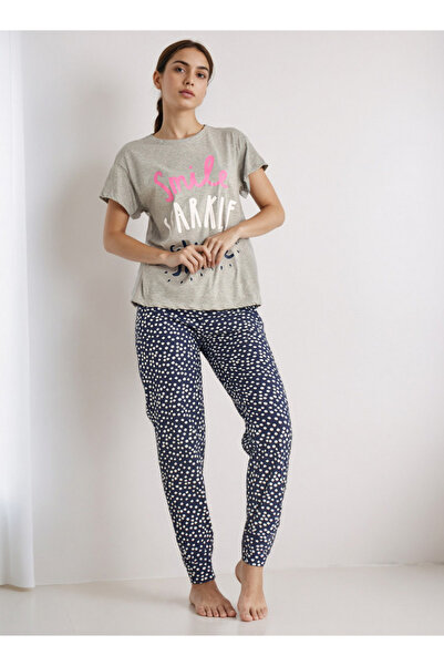 FAV طقم بيجامة تي شيرت وبنطلون