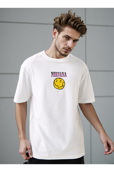 SP Characters تي شيرت مريح بطباعة جرافيكية