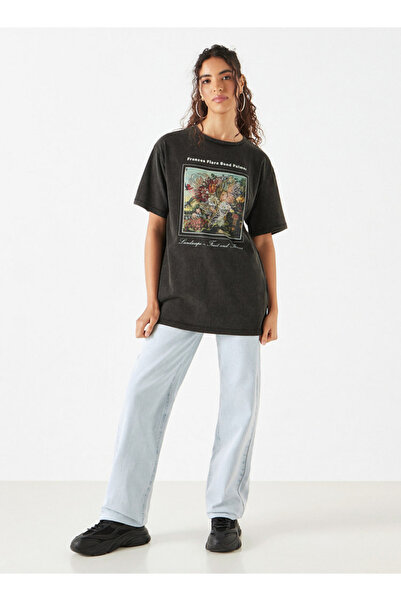 SP Characters Embellished T-shirt with Crew Neck and Short Sleeves