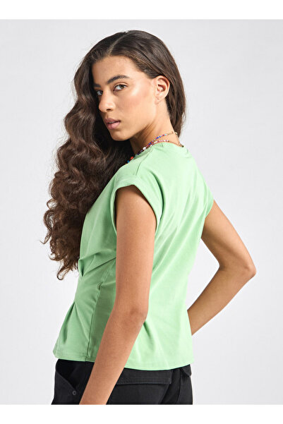 FAV T-shirt with Pleat Detail