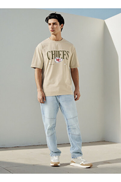 SP Characters تي شيرت مطبوع بقصّة مريحة