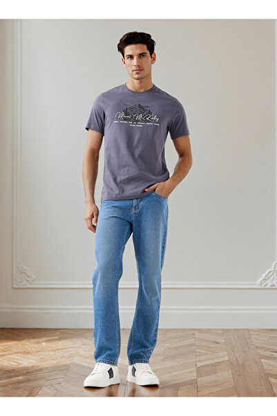 FAV Men Slim Fit Crew Neck Short Sleeves Sketch Print T-shirt