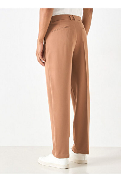 Iconic Solid Pants with Button Closure and Pockets