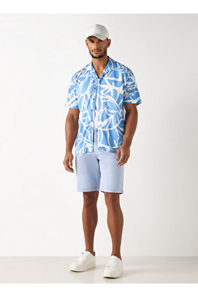 Iconic Solid Slim Fit Shorts with Button Closure