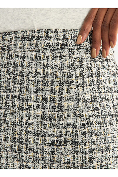 FAV Textured Mini Skirt