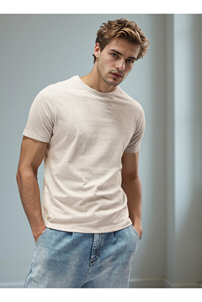 FAV Regular Fit Crew Neck T-shirt with Short Sleeves