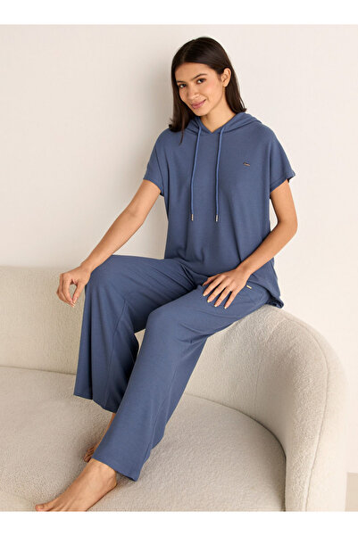 FAV طقم تي شيرت بغطاء رأس مضلع و بيجامة