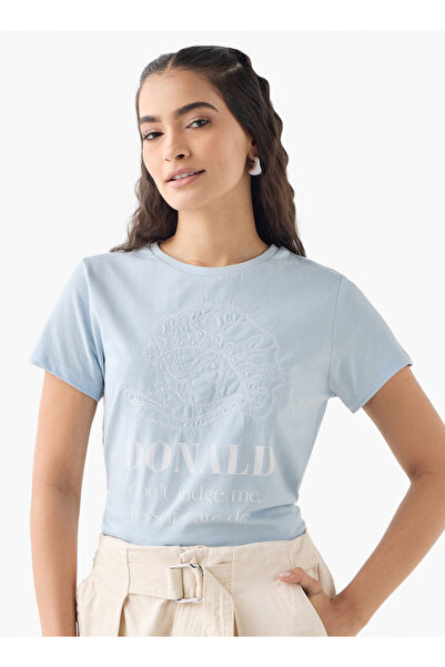 SP Characters تي شيرت مطرز بشعار دونالد داك