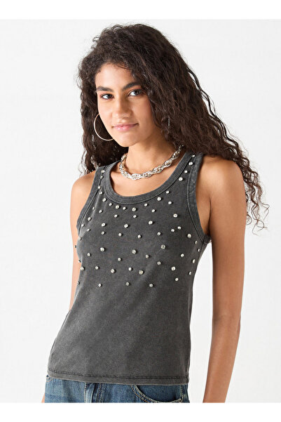 FAV تانك توب مزخرف برقبة دائرية