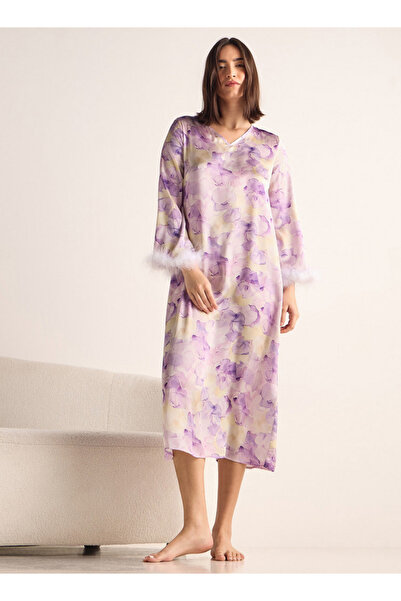 FAV فستان نوم بطبعة زهور وفتحة رقبة على شكل حرف V وأكمام طويلة