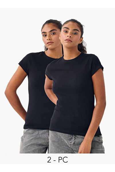 FAV مجموعة من قطعتين - تي شيرت برقبة دائرية