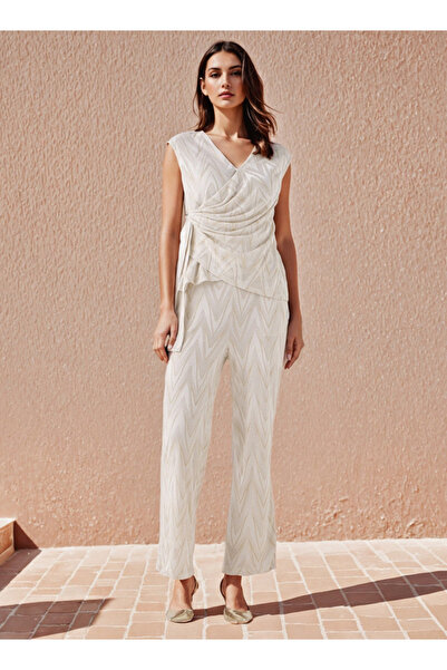 Iconic Printed Sleeveless Top With Wrap Detail