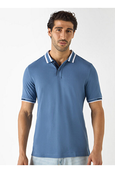 FAV تي شيرت بولو بأكمام قصيرة وخطوط متباينة