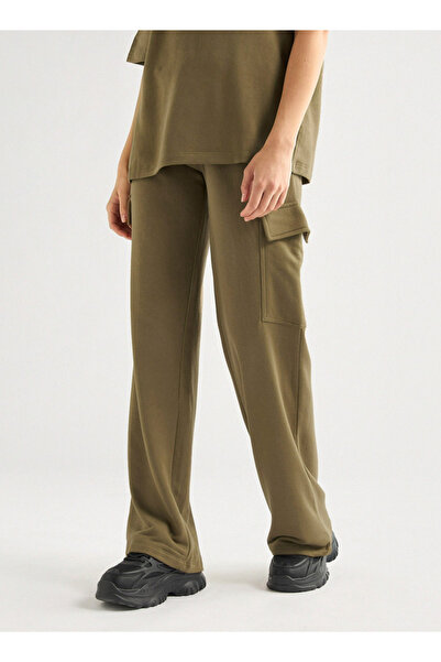 FAV Crew Neck Pocket Detail T-shirt And Cargo Pants Set