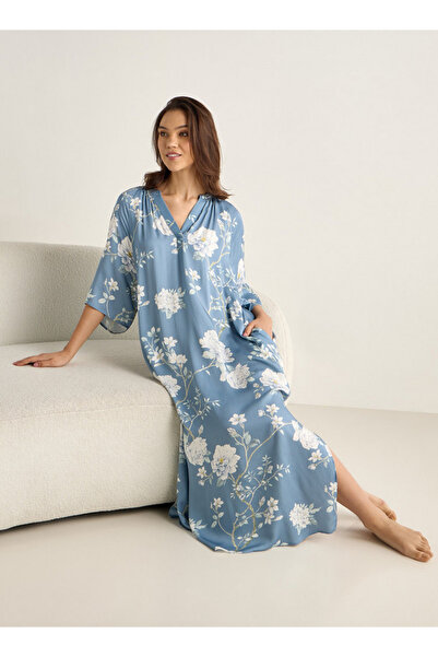 FAV فستان نوم بطبعة زهور مع رقبة على شكل حرف V