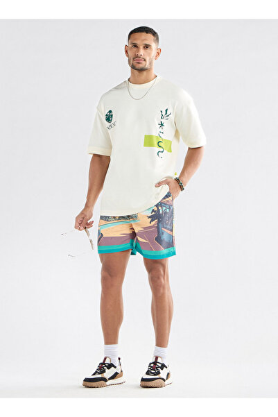 FAV Palm Tree Print Shorts With Drawstring Closure And Pockets