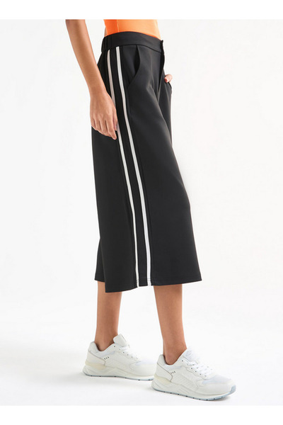 FAV Culottes with Pockets and Panel Detail