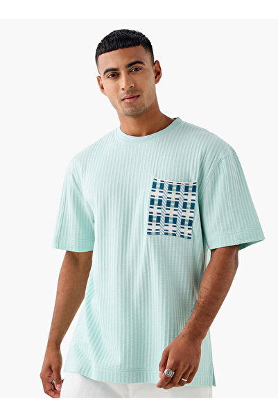 Lee Cooper تي شيرت مزخرف بجيب