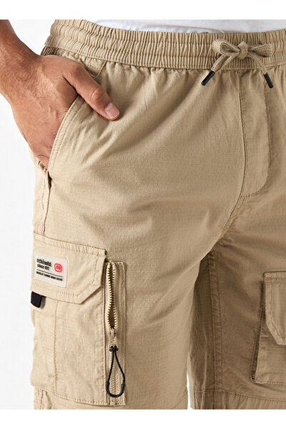 ECKO Unltd Textured Flexi Waist Shorts With Cargo Pockets And Drawstring Closure