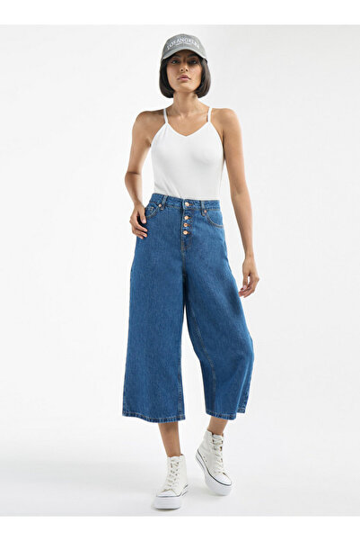 FAV Ribbed Sleeveless Bodysuit With V-neck