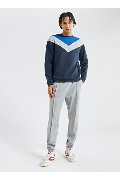 FAV Colourblock Sweatshirt with Crew Neck and Long Sleeves