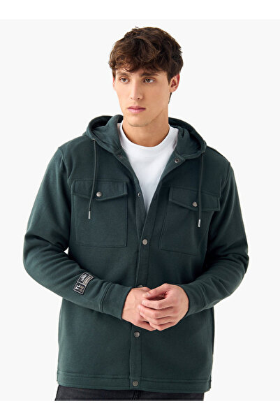 FAV قميص منقوش بغطاء للرأس وجيوب على الصدر