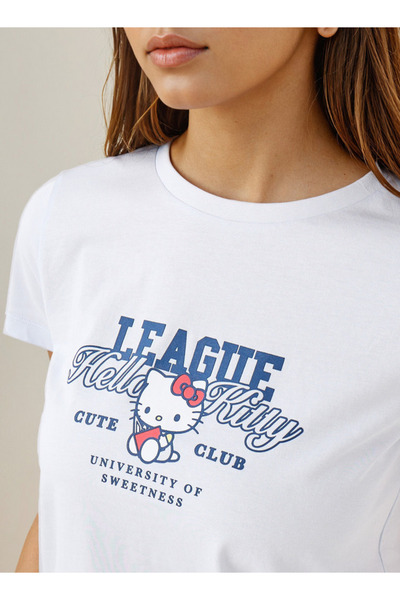 SP Characters Hello Kitty Print Crew Neck T-shirt