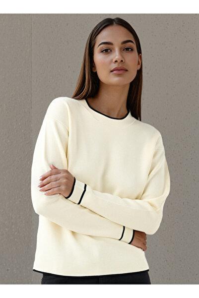 FAV Textured Sweater