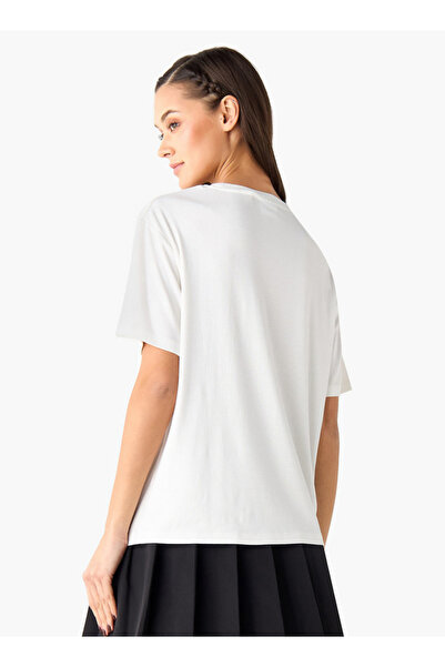 SP Characters تي شيرت مطرز بميكي ماوس برقبة دائرية وأكمام قصيرة