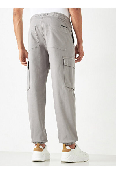 ECKO Unltd Solid Cargo Pants With Pockets