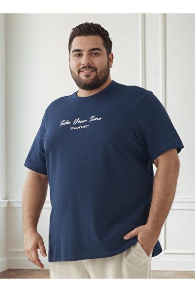 FAV Men Regular Fit Crew Neck Short Sleeves Slogan Print T-shirt