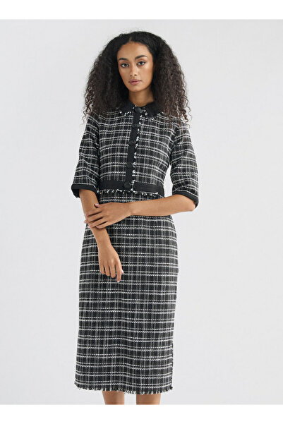 FAV Checked Shift Dress with Slit
